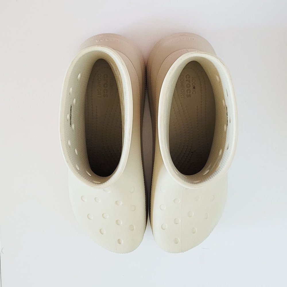Crocs Iconic Off-White Crush Boot - Size Women 12 - Picture 4 of 9